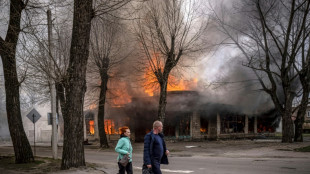 Revers pour la Russie à l'ONU, l'Ukraine poursuit les évacuations de civils dans l'est