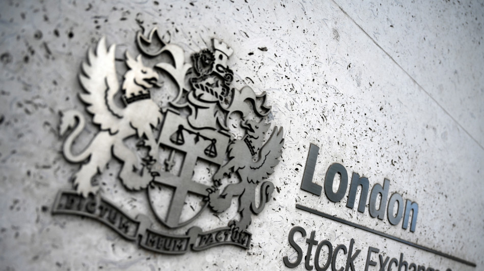 Borsa: l'Europa parte negativa, Londra -0,5%