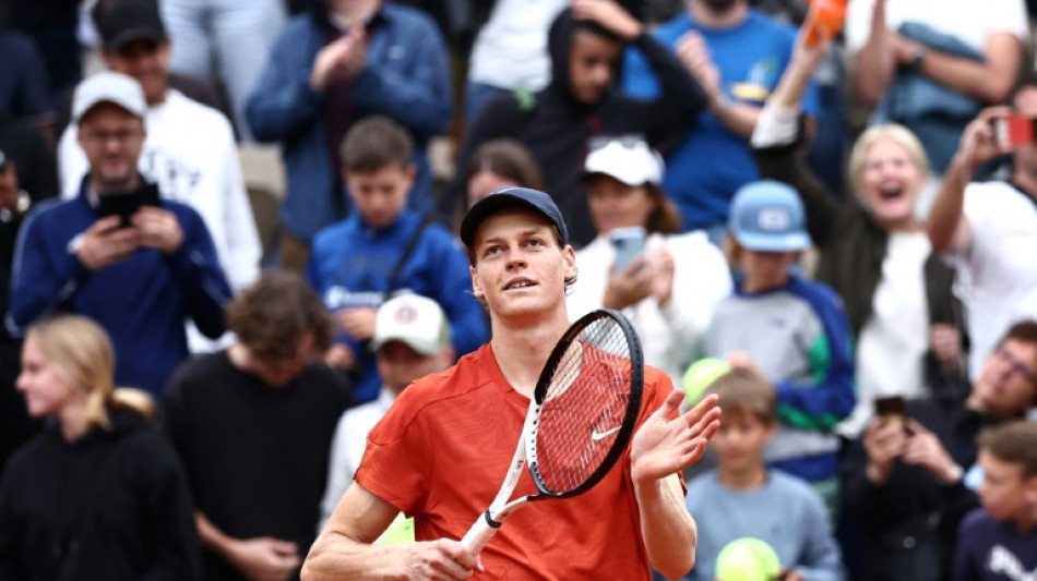 Roland-Garros: Sinner avance facilement au 2e tour