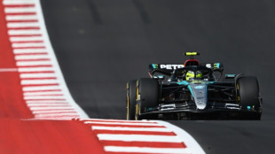 Hamilton says his Mercedes a 'nightmare' to drive