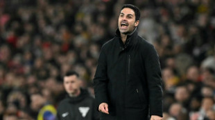 Arteta wants Arsenal to hammer away in title race