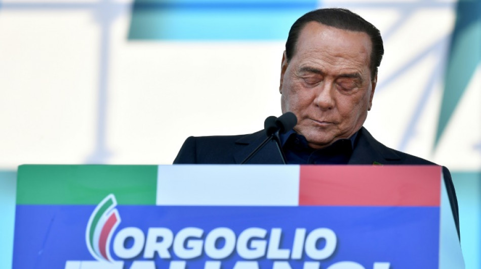 Berlusconi se retira de la carrera a la presidencia de Italia