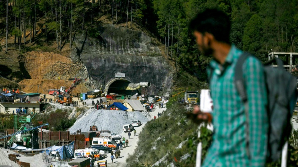 Ejército indio excavará manualmente para rescatar a trabajadores atrapados en túnel