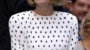 Anna Wintour riceve onorificenza da re Carlo a Buckingham Palace