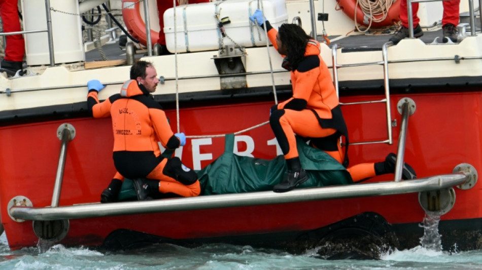 Hallan otros cuatro cuerpos tras el naufragio del yate de lujo en Italia