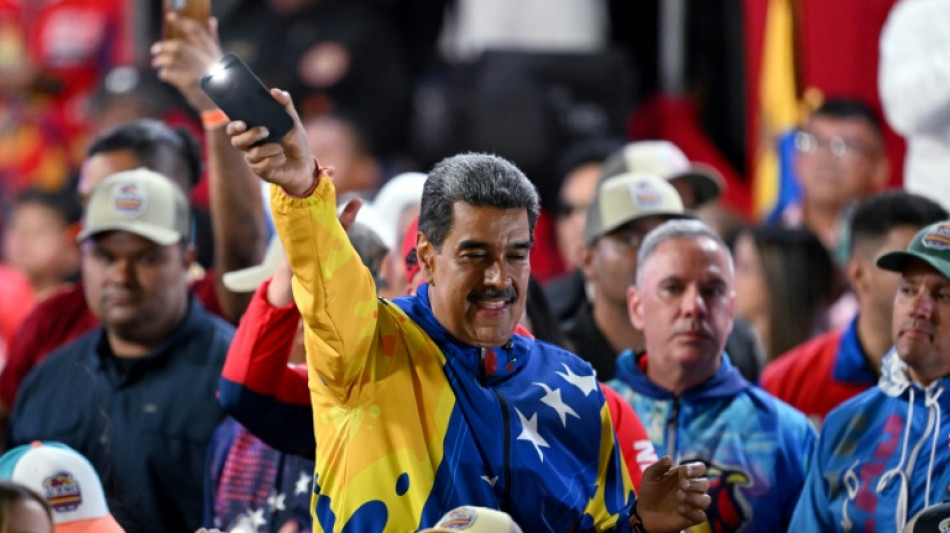 Maduro é reeleito presidente da Venezuela em meio a denúncias de fraude