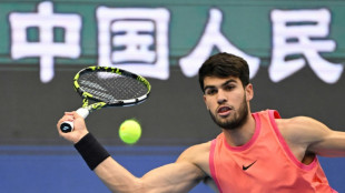 Alcaraz vence Khachanov e vai às semifinais do ATP 500 de Pequim