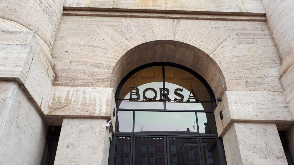 Borsa: Milano chiude in rialzo dello 0,62%