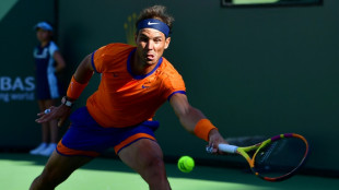 Nadal reanuda los entrenamientos un mes después de su lesión de una costilla