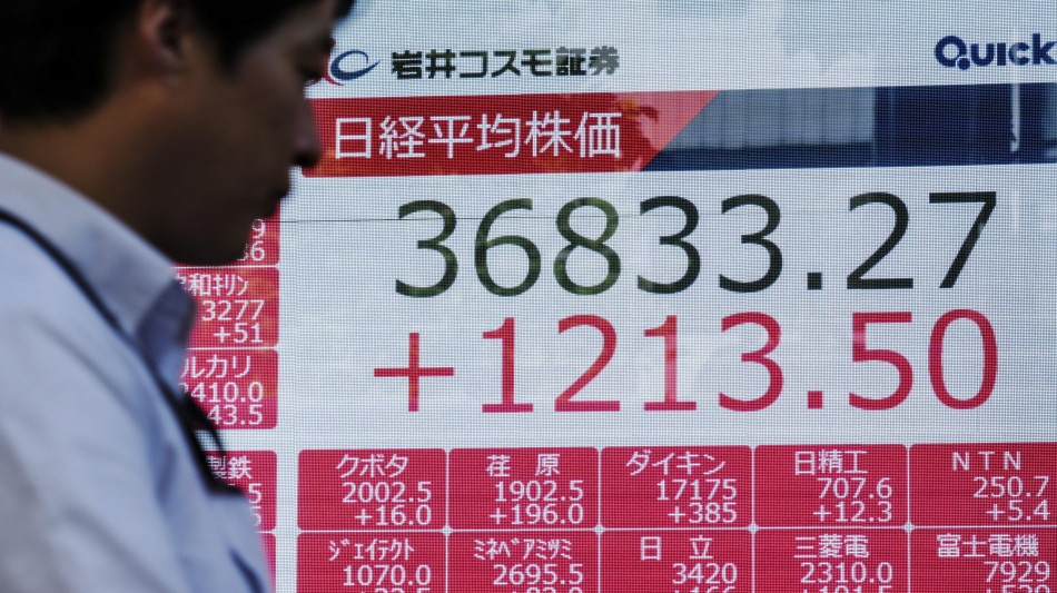 Borsa: a Tokyo in apertura indice Nikkei sopra il 2%