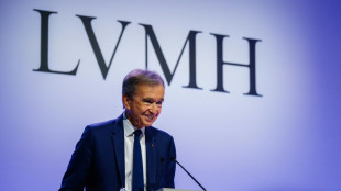 Bernard Arnault sur la surtaxe: "Je n'ai bien entendu jamais dit que nous allions délocaliser LVMH"