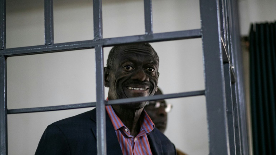 Ouganda: l'opposant Kizza Besigye en grève de la faim, selon son avocat