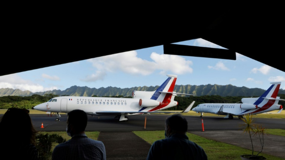 La gauche ironise sur l'avion pris par Borne et Attal pour se rendre à Rennes