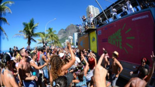 Il carnevale di strada entra nel vivo a Rio de Janeiro