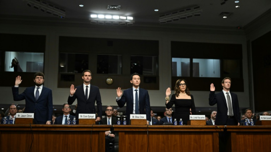 Zuckerberg pede desculpas no Congresso dos EUA sobre proteção de menores