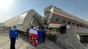 Mindestens 17 Tote und Dutzende Verletzte bei Zugunglück im Iran