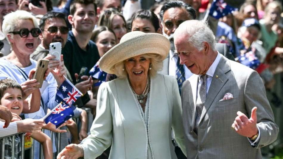 Monarchie-Fans bereiten Charles und Camilla begeisterten Empfang in Australien