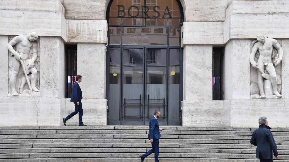 Borsa: Europa in altalena, Londra -0,18%