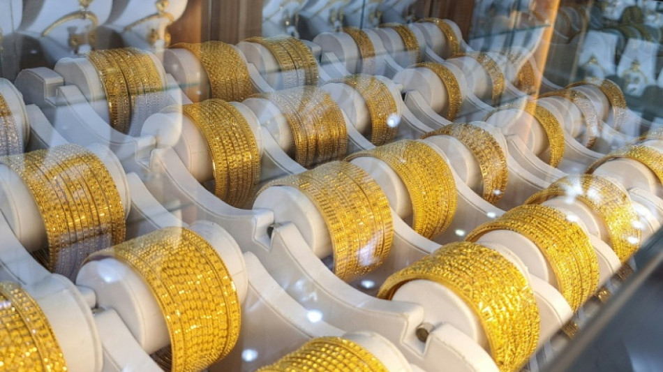 Record gold prices both boon and burden for London jewellers