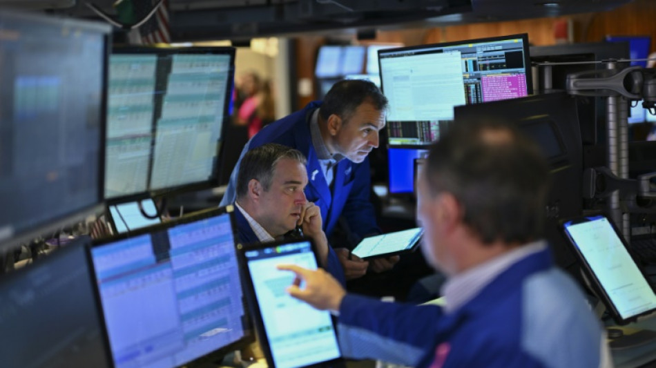 Wall Street termine en ordre dispersé, entre plusieurs indicateurs de l'inflation américaine