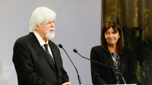 Le défenseur des baleines Paul Watson fait citoyen d'honneur de la ville de Paris