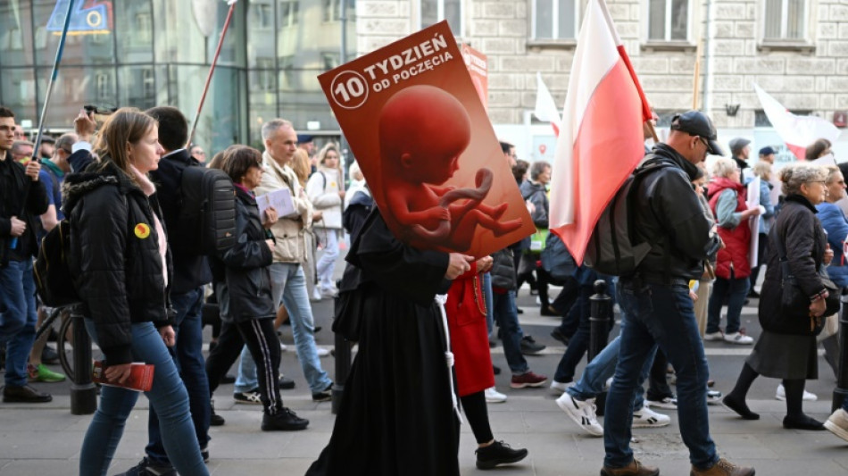 La ley para liberalizar el aborto supera un primer obstáculo en el Parlamento polaco