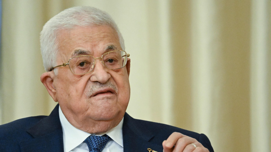 Abu Mazen telefona a terrorista liberato, shock in Israele