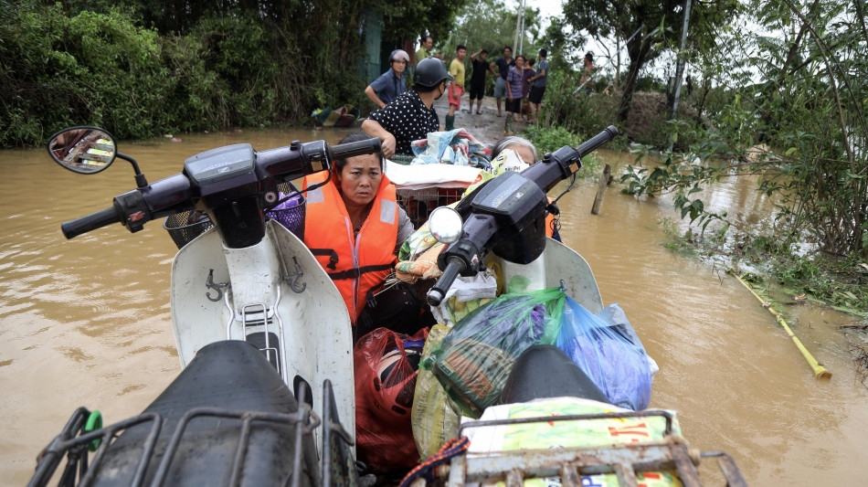 Tifone Yagi mette in ginocchio il Vietnam: almeno 143 morti