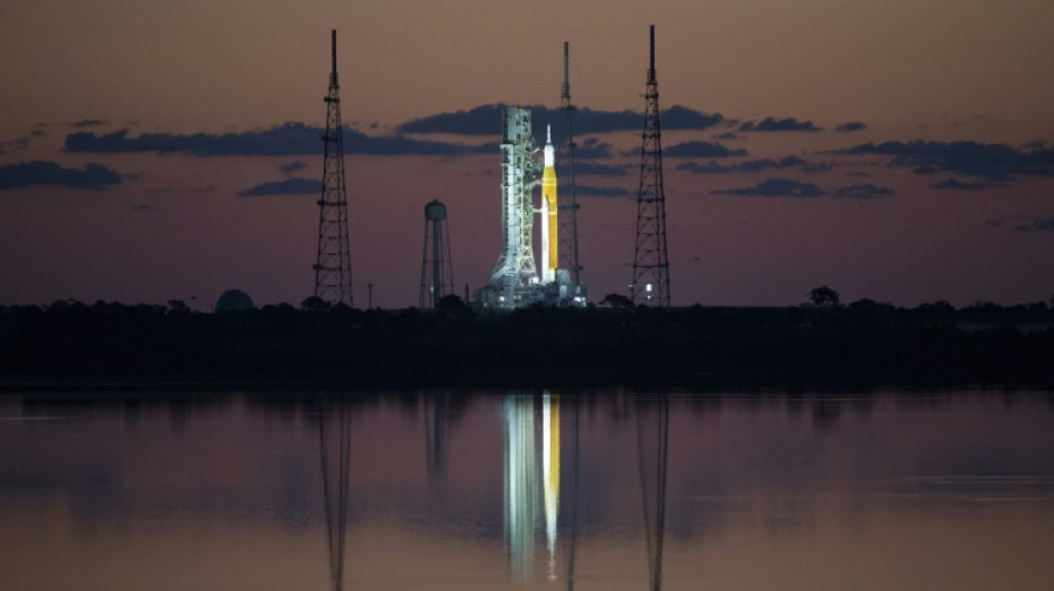 Cohete lunar que testea la Nasa falla y vuelve al hangar