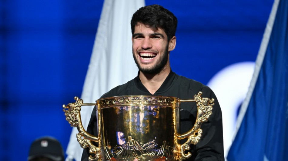 Alcaraz desbanca Sinner e é campeão do ATP 500 de Pequim