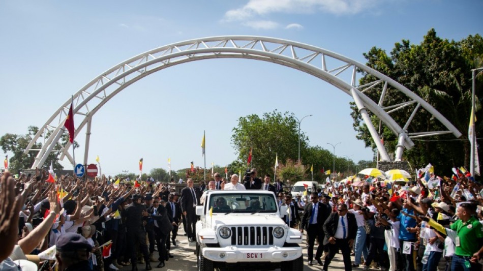 Francisco comanda missa para mais de 600 mil pessoas na capital do Timor Leste