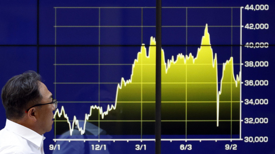 Borsa: Tokyo, apertura in rialzo (+0,83%)