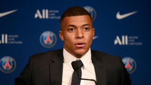 Mbappe weist Vertrags-Gerüchte zurück:"Ich bleibe Fußballer"