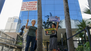 Jair Bolsonaro passa por cirurgia bem-sucedida em São Paulo