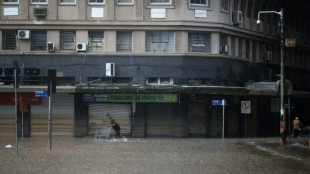 Chuva volta a causar inundações em Porto Alegre