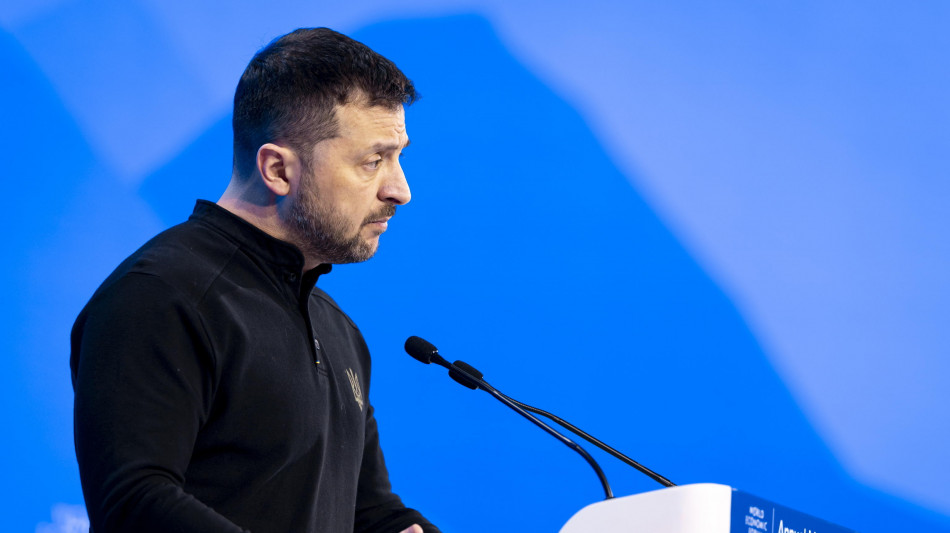 Zelensky, colloqui con Putin se Trump fornirà garanzie