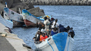 El Parlamento español examinará petición masiva para regularizar a migrantes sin papeles