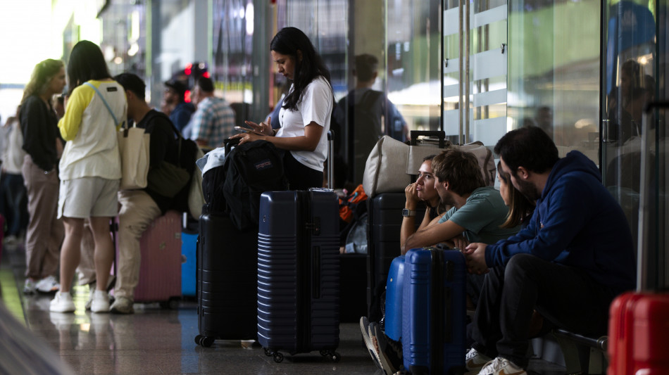 Guasto a Roma, cancellati oltre 100 treni