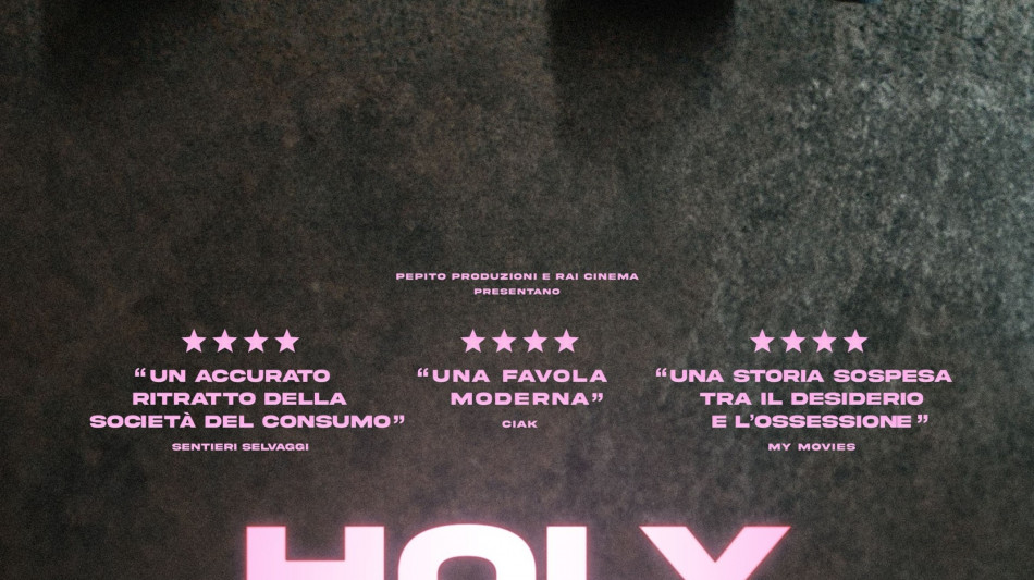 Holy Shoes, l'opera prima di Luigi Di Capua in sala il 4 luglio