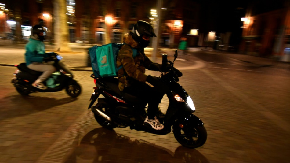 Le procès de Deliveroo et trois de ses ex-dirigeants pour "travail dissimulé" s'est ouvert à Paris