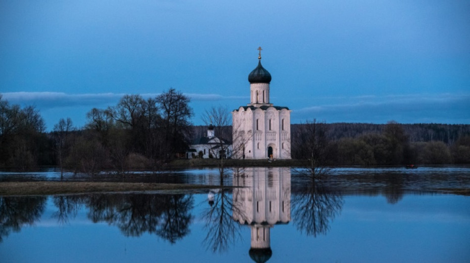 Un invierno abundante en nieve y un deshielo repentino causaron las inundaciones en Rusia