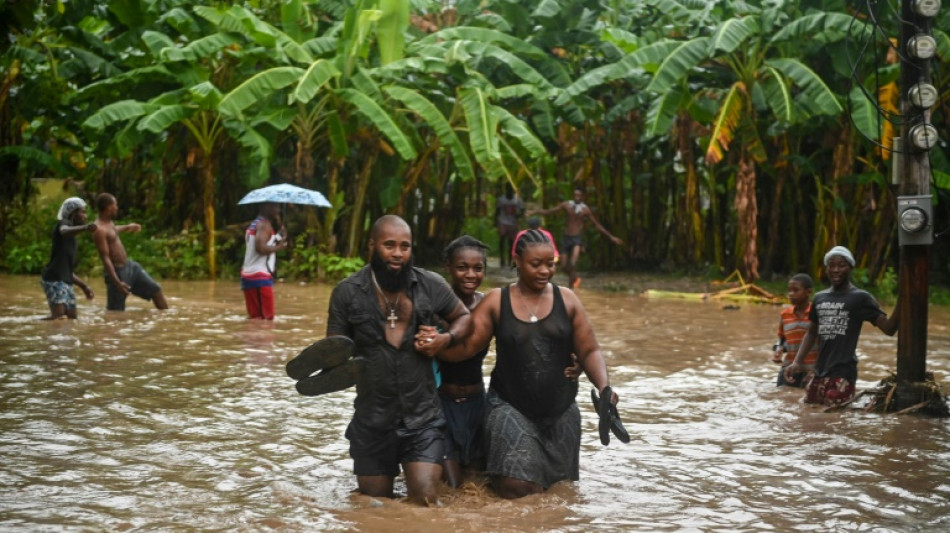 Cheias deixam mais de 40 mortos e milhares de deslocados no Haiti