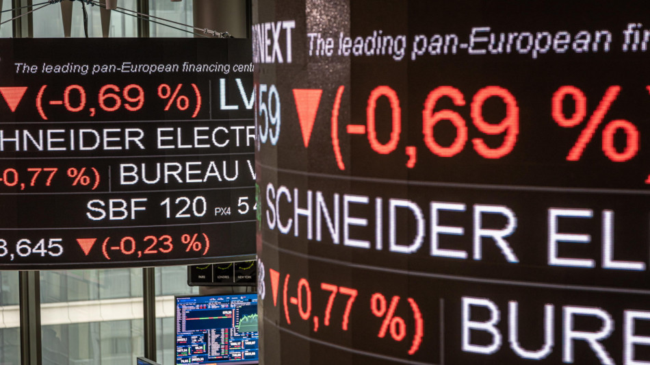 Borsa: Europa in cauto rialzo, future negativi, Milano +0,65%