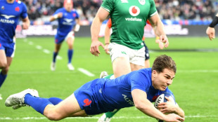 Tournoi des six nations: les Bleus mènent 19-7 devant l'Irlande à la pause