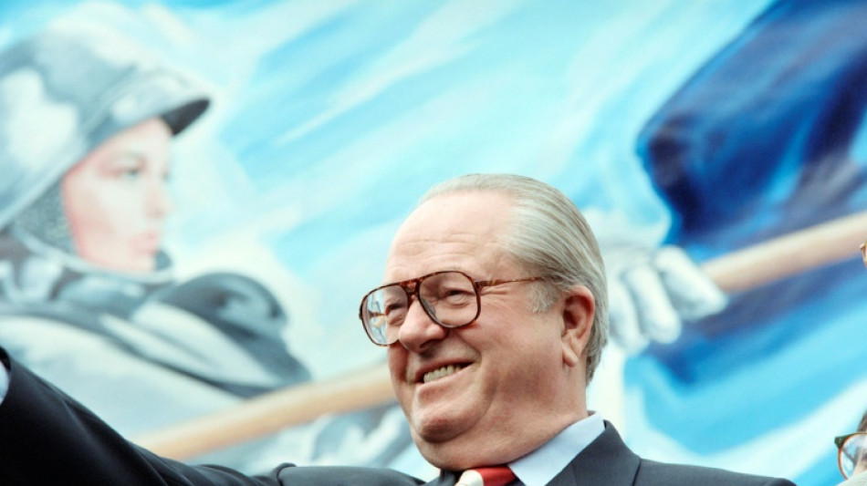 Jean-Marie Le Pen, bâtisseur de l'extrême droite moderne, sulfureux jusqu'au rejet