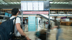 La UE levanta a partir del lunes la obligación de usar mascarillas en aviones y aeropuertos